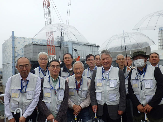 東京電機大学神奈川県支部 福島第一原子力発電所見学会の集合写真