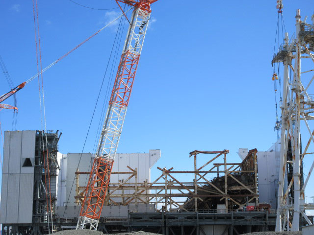 福島第一原子力発電所2号機建屋写真